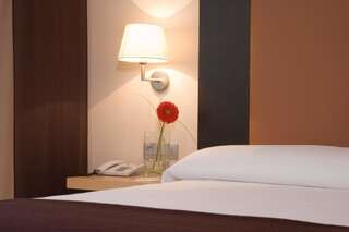 Отель NH Timisoara Тимишоара Стандартный двухместный номер с 1 кроватью или 2 отдельными кроватями-11
